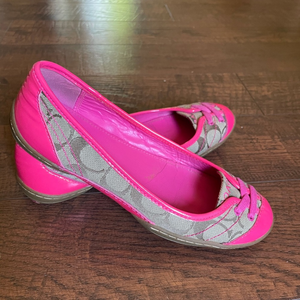 Coach Women’s Signature Dannie Ballet flats